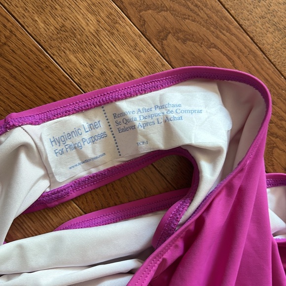 New Soma One Piece one Shoulder Swimsuit - Picture 3 of 7